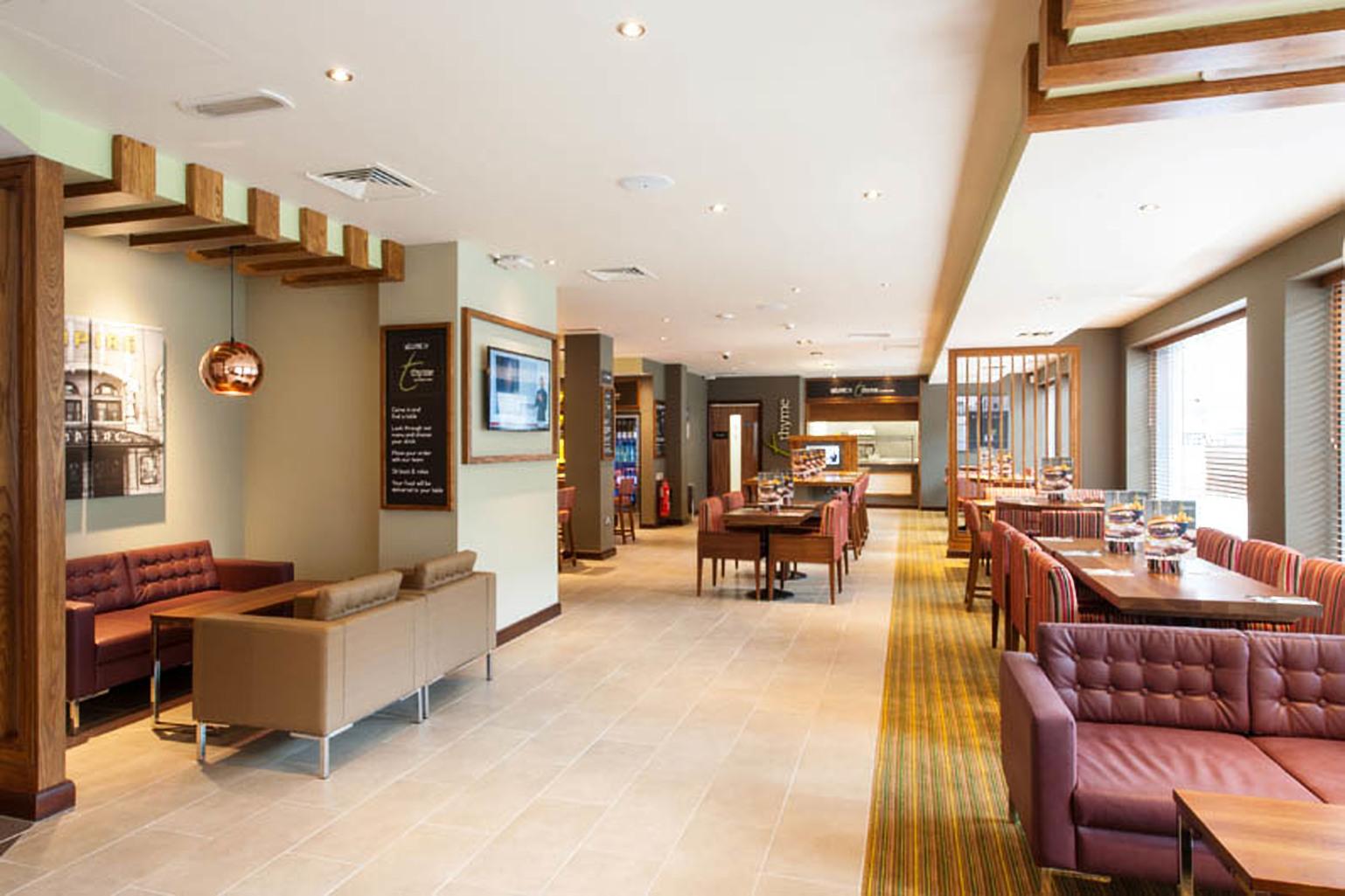 Premier Inn London Hackney Buitenkant foto