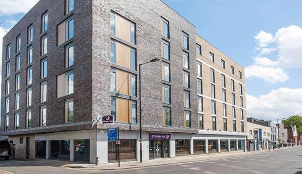 Premier Inn London Hackney Buitenkant foto