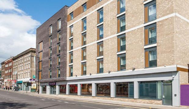 Premier Inn London Hackney Buitenkant foto