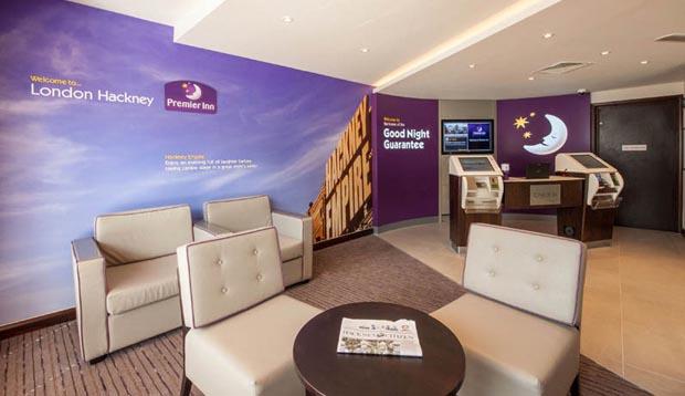 Premier Inn London Hackney Buitenkant foto