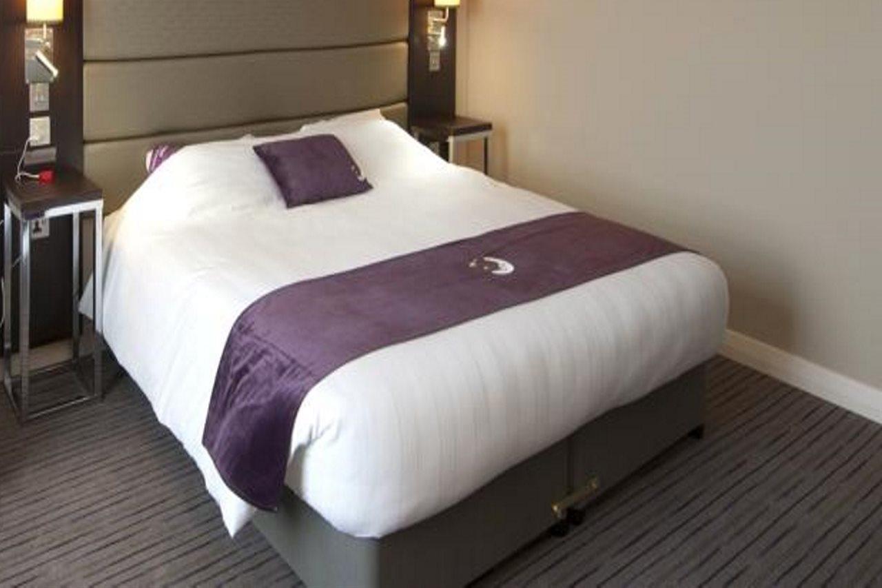 Premier Inn London Hackney Buitenkant foto